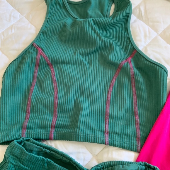 Set ( top+bermuda) - Picture 4 of 5